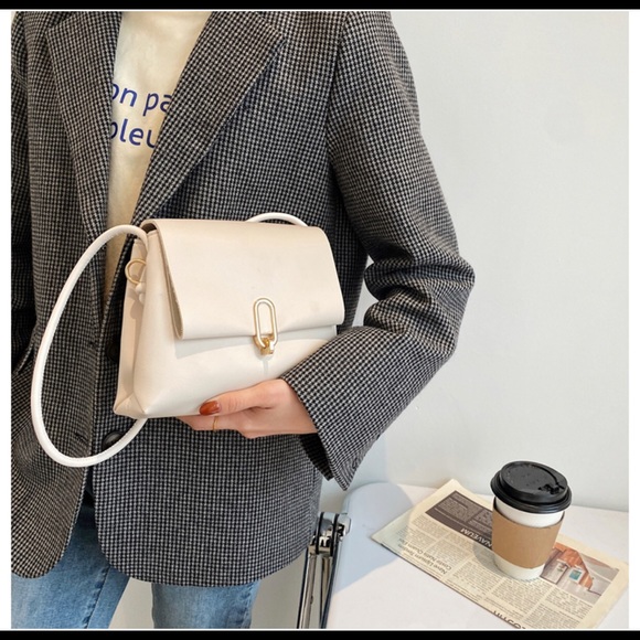 Classic Fashion Female Flap soft hand bag - Picture 2 of 5